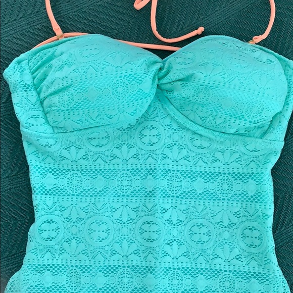 Y2K Crochet Cheeky One Piece Swimsuit - Picture 4 of 7